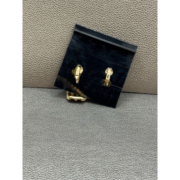 Vintage Kenneth J Lane Gold Clip Earrings - Picture 4 of 5